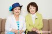 写真左から冨士眞奈美、吉行和子