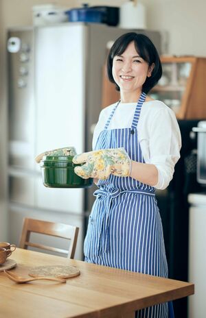 出来立てのスープを食卓に