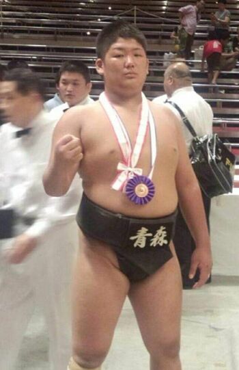 相撲部がある学区外の中学校に通っていた3年生のとき全国中学生相撲選手権で3位に（越後谷氏提供）