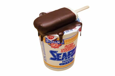 アイスは溶けるから置かないで！