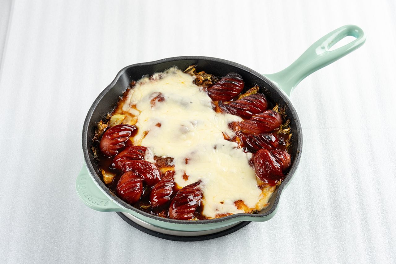 辛いものが好きな人は豆板醤もプラスして「チーズタッカルビ」風に。