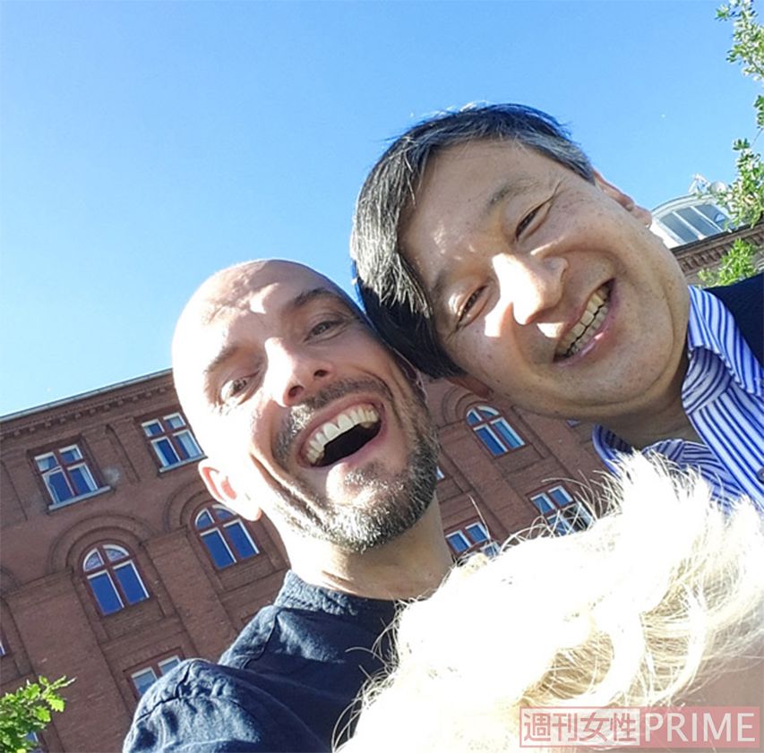 ノルウェーでは一般男性とセルフィー（自撮り）に収まり（'17年6月）