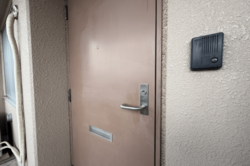 【さいたま市岩槻区】73歳母を殴打し殺害し“踊り場に死体遺棄”、44歳息子を逮捕「罵倒されて耐えられなかった」団地住人が語る“母子の姿”