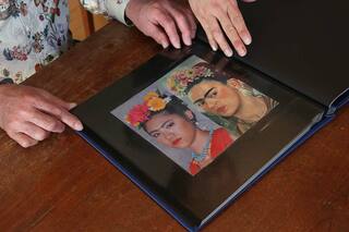 長女作：長女・つかささんは週末になると実家で自らをモチーフにアートを作成（撮影／吉岡竜紀）