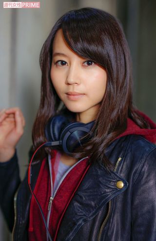 最後のドラマとなった『ヒガンバナ』では女性刑事役を熱演