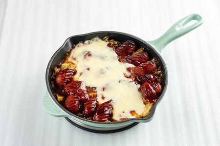 辛いものが好きな人は豆板醤もプラスして「チーズタッカルビ」風に。