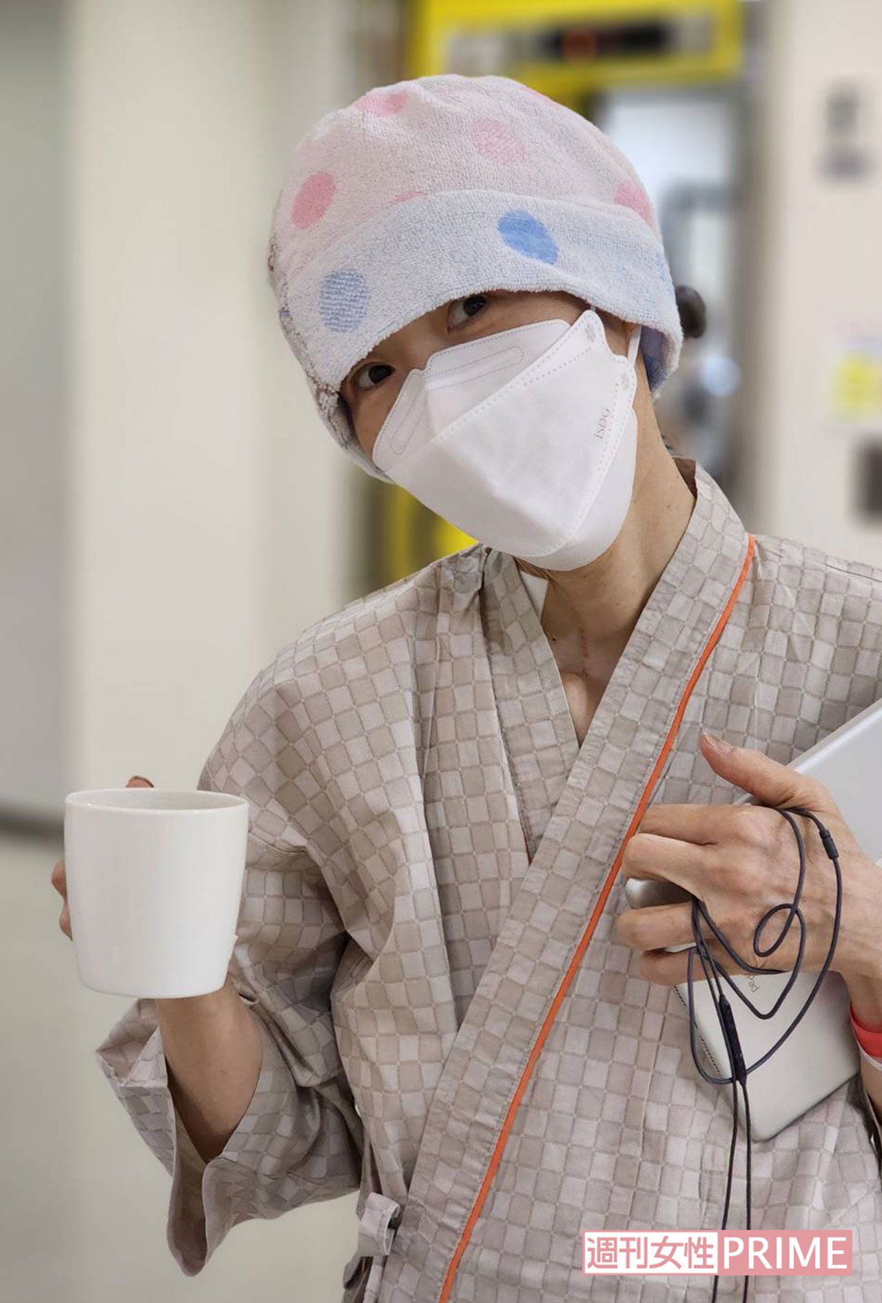 乳房とリンパを摘出した術後1週間ごろの友永綾美さん。仕事をしながら抗がん剤、放射線治療を続けた