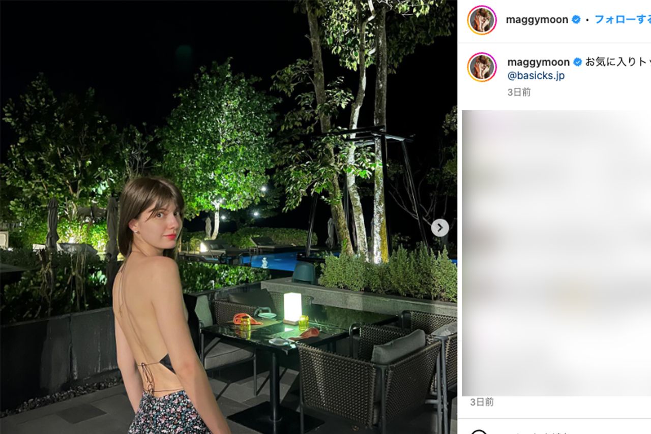 賛否となったマギーのまる出しファッション（本人インスタグラムより）