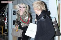 “スキャンダル女王”の加藤紗里、今度は“ワイルド系イケメン医師”と銀座の高級寿司店でバレンタインデー…