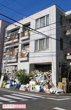 ゴミ屋敷の外観