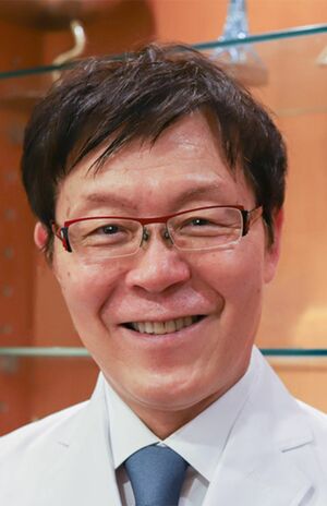 牧田善二先生●AGE牧田クリニック院長。糖尿病専門医。医学博士。著書に『認知症にならない100まで生きる食事術』（文春新書）、『医者が教える食事術』（ダイヤモンド社）ほか。