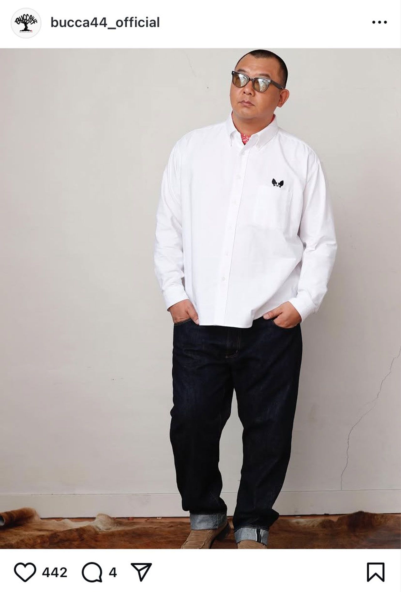 TKO木下隆行がディレクターを務めるファッションブランドの投稿。謝罪動画のときに着ていたシャツと同じものだと見られる