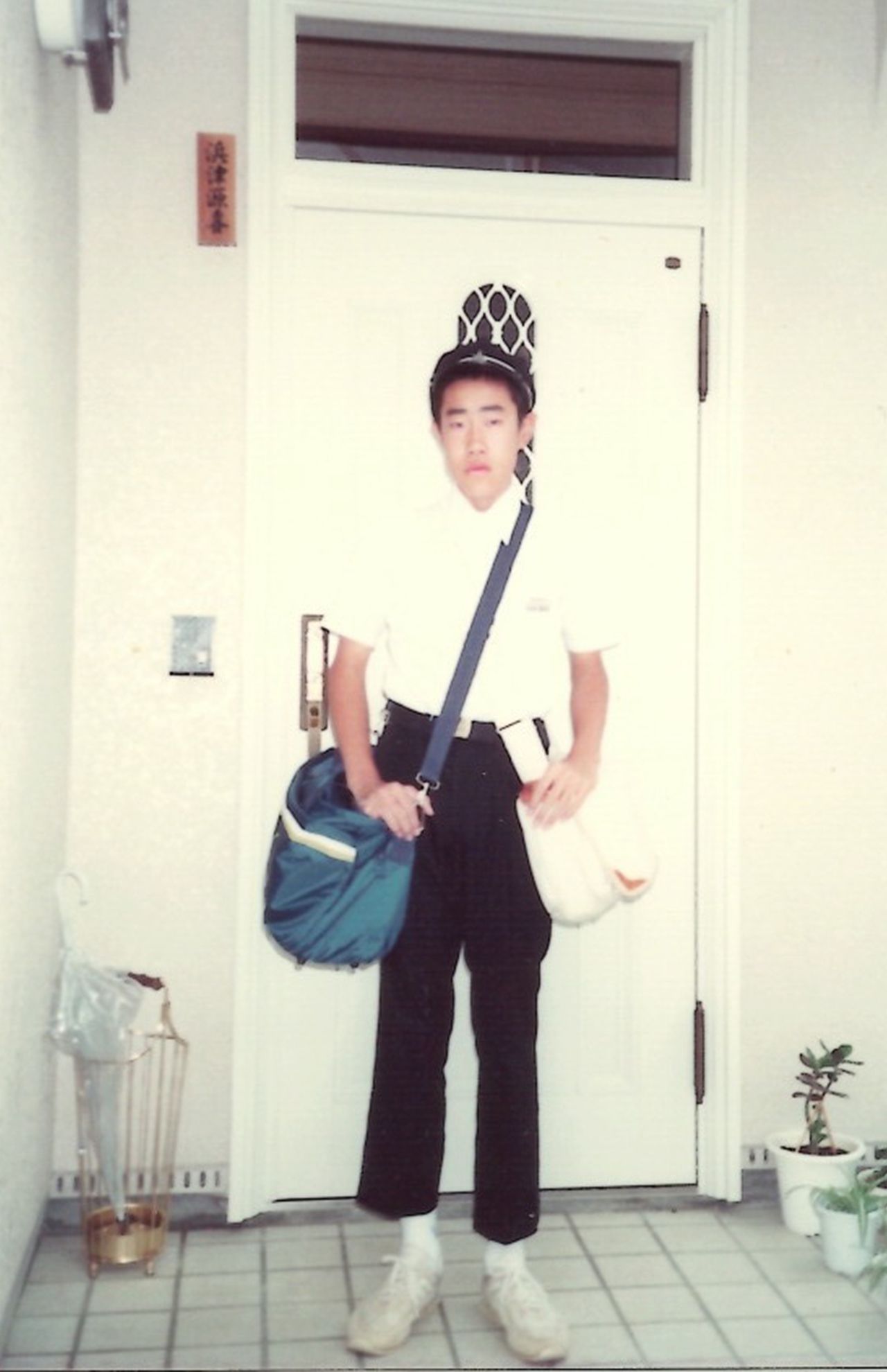 中学1年のなすび。部活は卓球部。考古学者を夢見る、まじめな少年だった