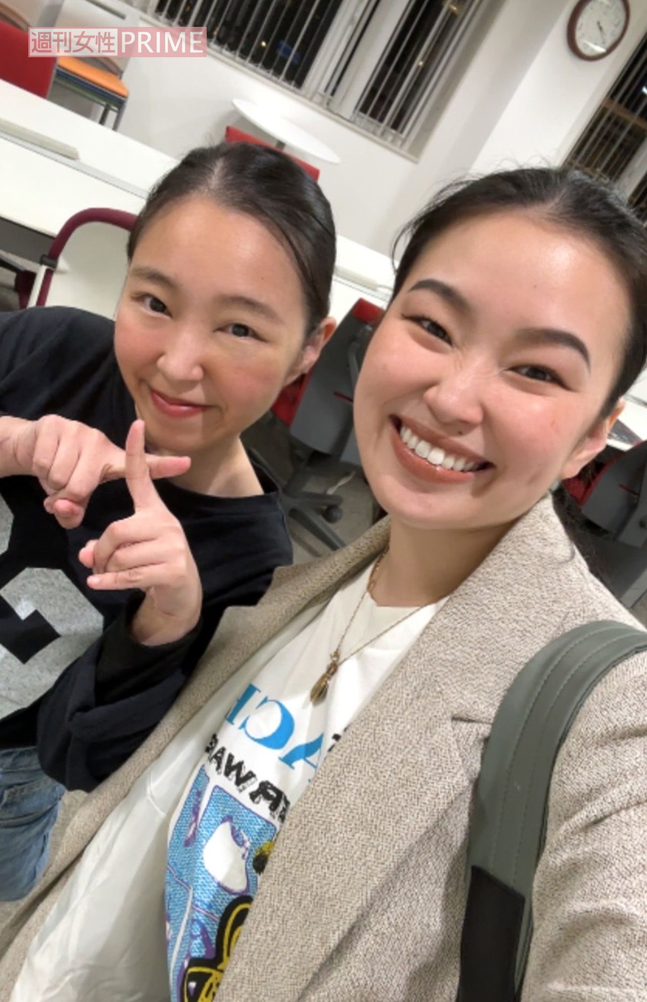 お笑いコンビ・爛々　写真左から大国麗さん、萌々さん　写真／本人提供