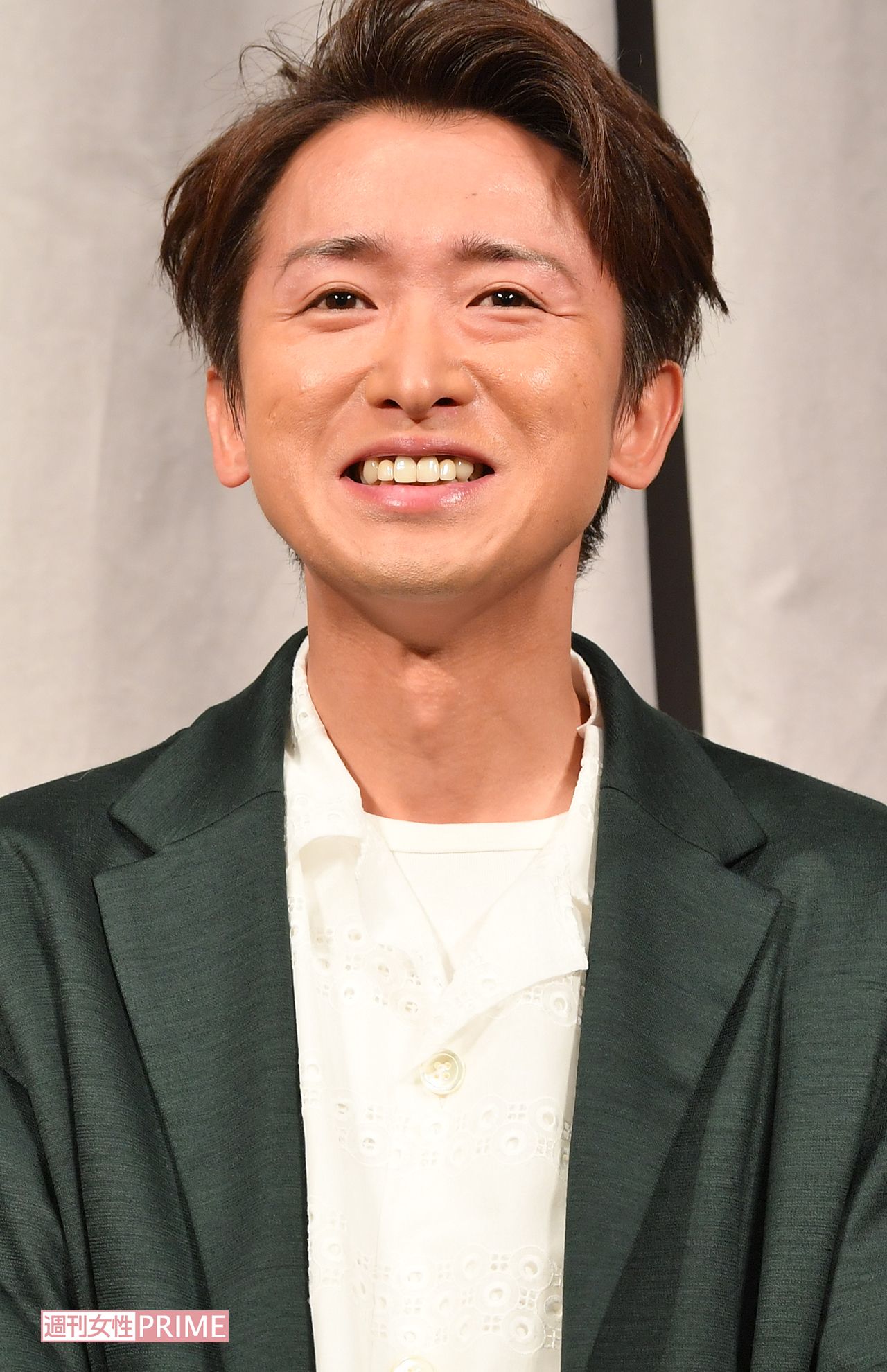 笑顔を絶やさない大野智。『嵐 活動休止表明会見』にて