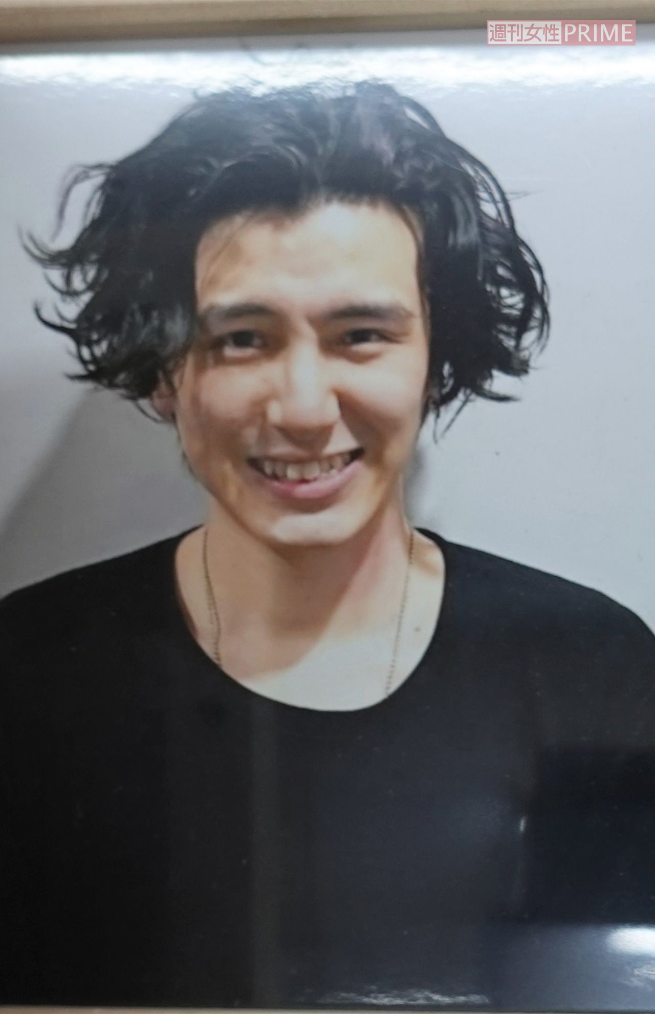 帰省した際はゆかりの店や郵便局を巡り、記念撮影などのサービスをする藤井風