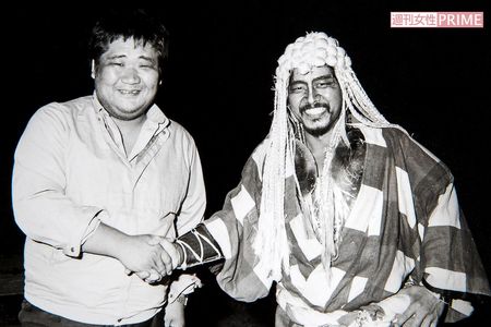 今は亡き盟友・中上健次さん(左)ともゴールデン街が縁。中上唯一の戯曲を書き下ろしてもらった