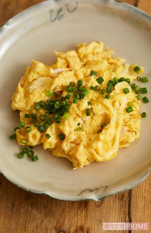 定番料理がコクのあるおいしさに『みそスクランブルエッグ』（撮影／鈴木泰介　スタイリング／久保田朋子）