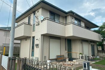 自宅は事件前からシャッターやカーテンが閉まっていたという