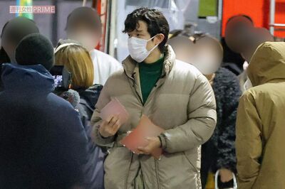 鈴木亮平が冴羽リョウに！Netflix映画『シティーハンター』極寒の新宿・歌舞伎町ロケで震えるエキストラ100…