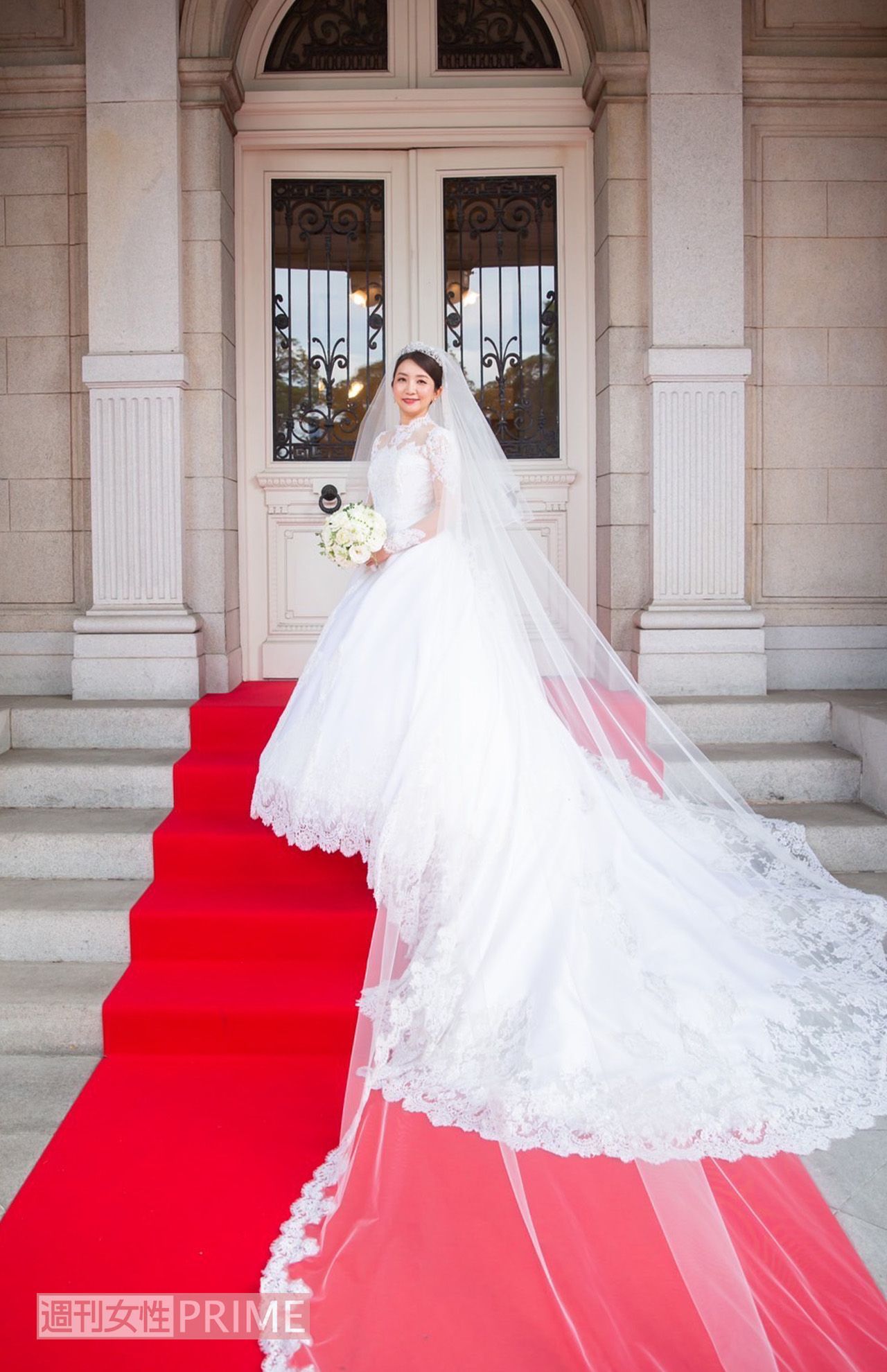 麗しいウエディングドレス姿