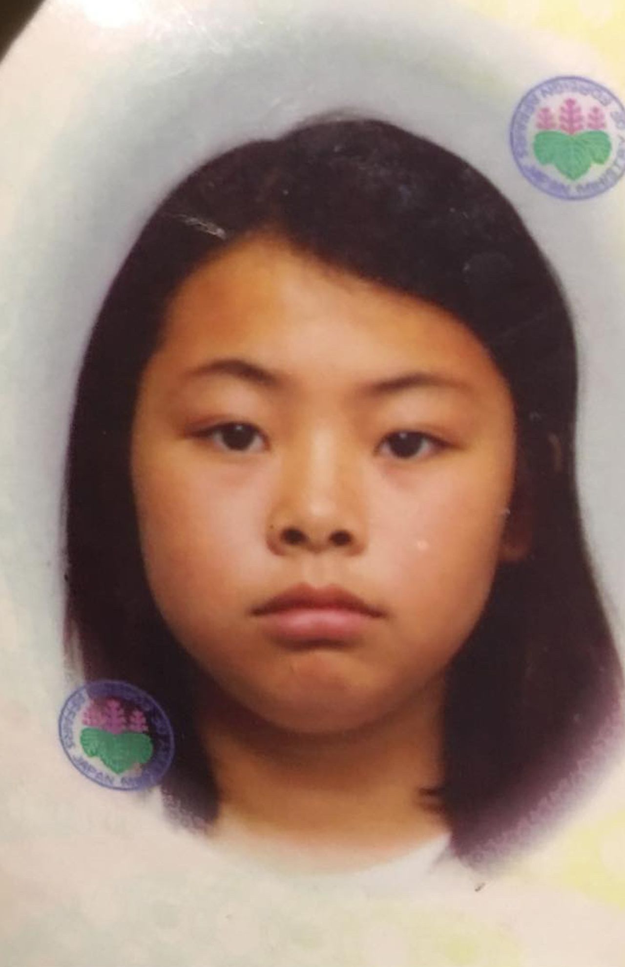 10歳のときのパスポート写真。「変わらない。眉毛も変わってない」