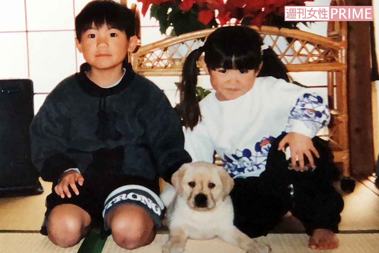 2つ上の兄（左）とは大の仲良しだった吉田えりさん