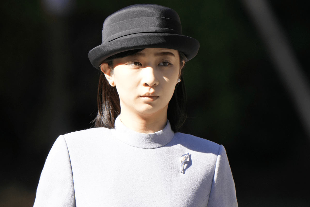 ペルーから帰国後、報告のため昭和天皇陵と香淳皇后陵をご参拝（11月14日）