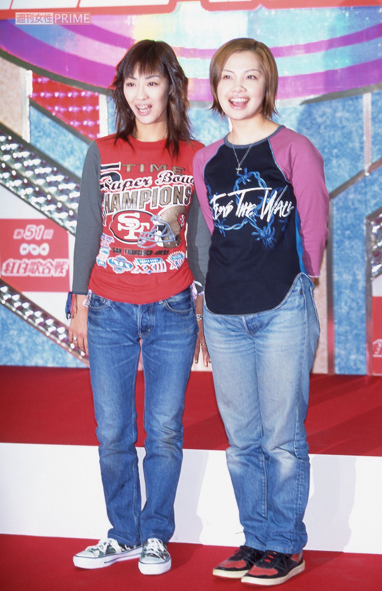 2000年にはNHK紅白歌合戦に出場。セカンドシングル『さよなら 大好きな人』も53万枚のヒットとなった