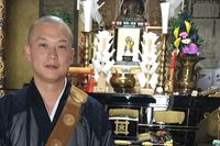 「お坊さん派遣」頼む?頼まない?「僧侶冥利に尽きる」「質が悪い」という声も