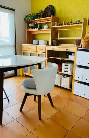 ダイニングキッチンは、料理だけでなく、洗濯、掃除、事務処理もできる自分のコックピット