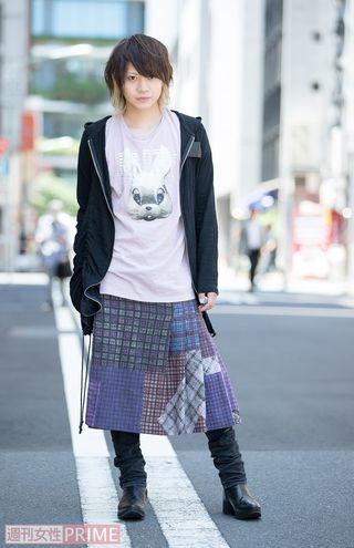 佐藤流司　撮影／伊藤和幸　スタイリスト／浜元理恵　衣装協力／elements,H（トップス2点）