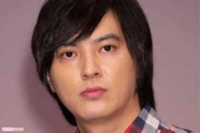 塚本高史、9月スタート『仮面ライダーガヴ』での“悪役ボス”姿が「時の流れを感じる」「役作り完璧」大注…