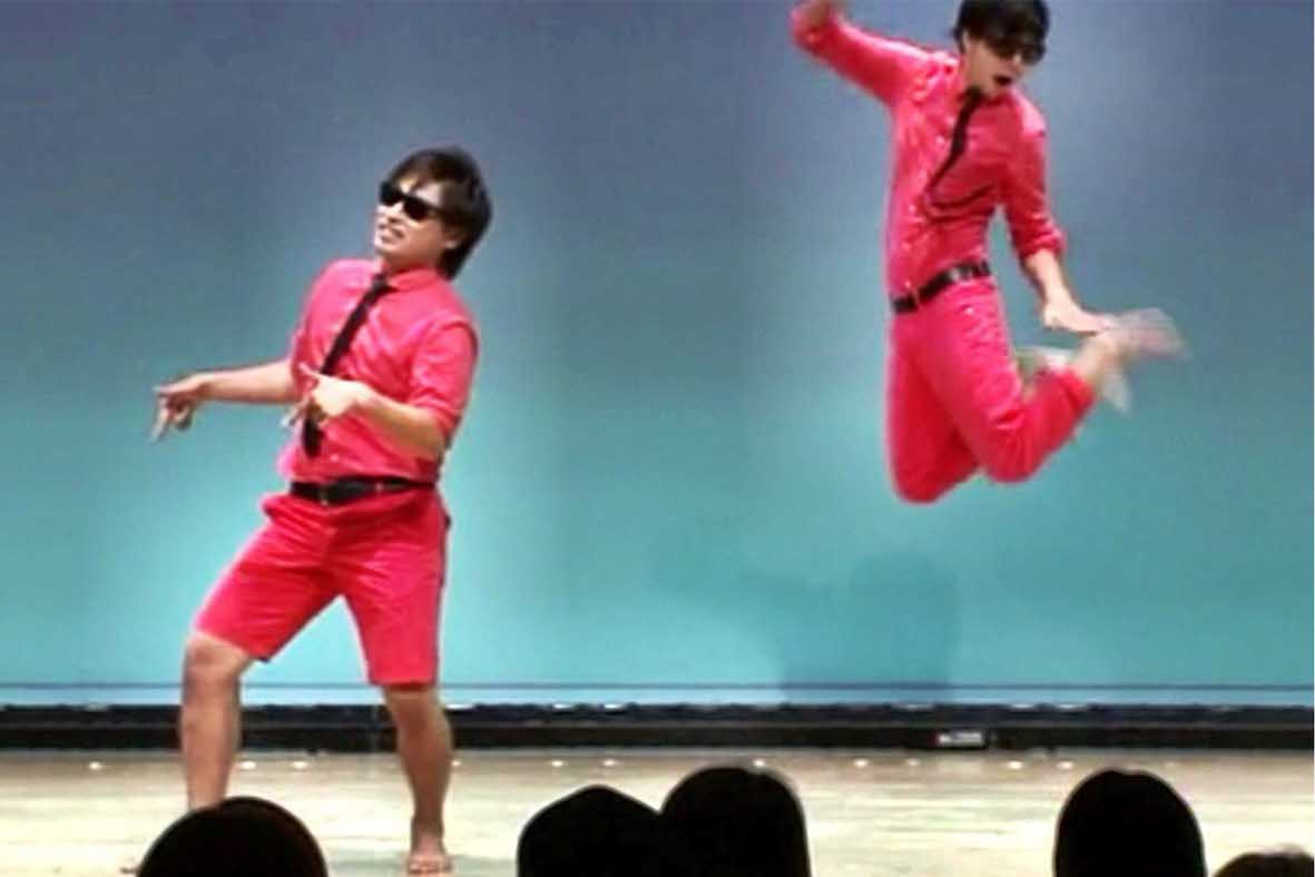 '14年、結成したばかりの若かりし8.6秒バズーカー。左からはまやねん、タナカシングル