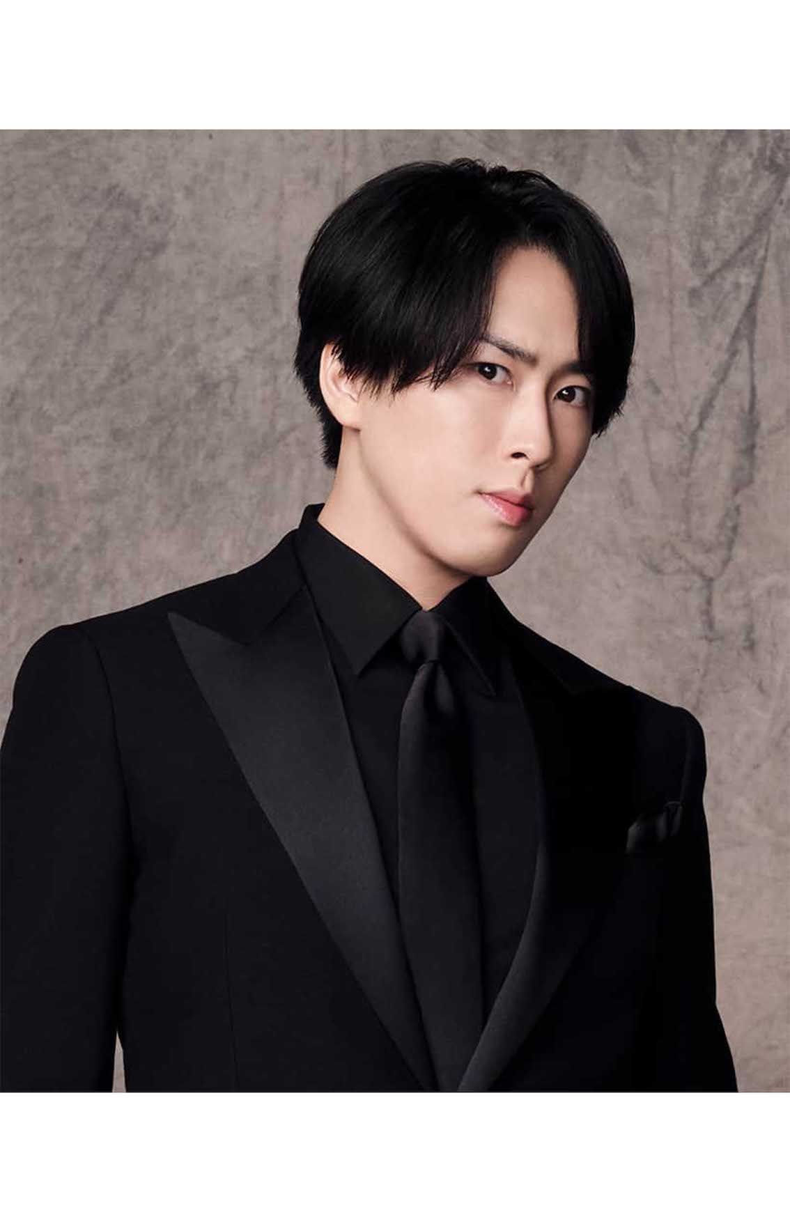 映画『火喰鳥を、喰う』出演ビジュアルが公開されたSnowManの宮舘涼太（映画公式サイトより）