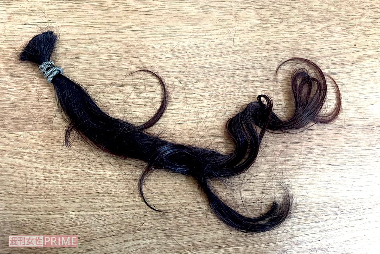 髪は今でも保管され、きれいなウエーブが残る