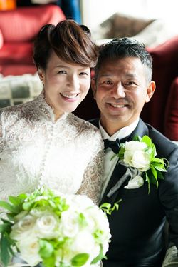 式は昨年の11月。結婚して1か月でそれまでの一生分以上、笑ったという里岡さん