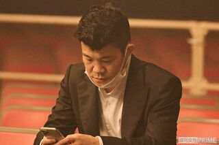 仕事場は戦場だと話す。「（妻には）家庭を守ってもらいたい。おにぎり1つ作ってくれたら十分」　撮影／廣瀬靖士・山田智絵