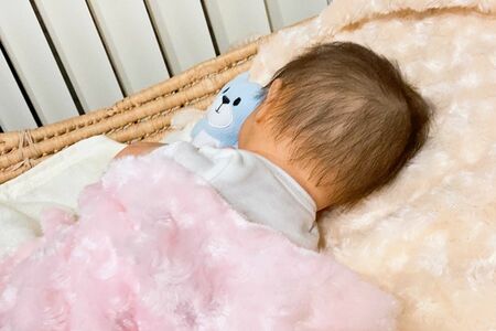 薄毛でつむじがあったり、まるで本物の新生児が寝ているよう（提供:リボーンドール工房POPO）