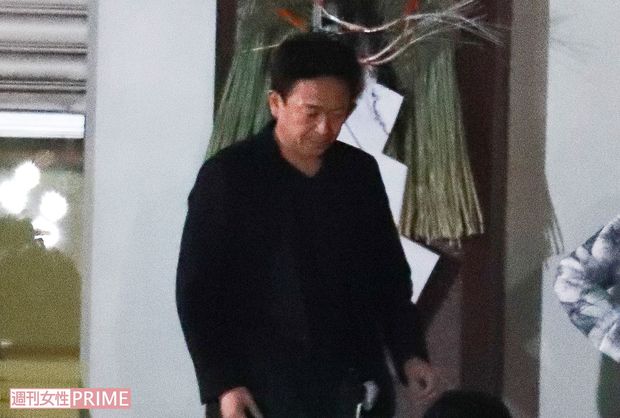 ぐったりしたリーダー城島茂（2018年元旦初詣）