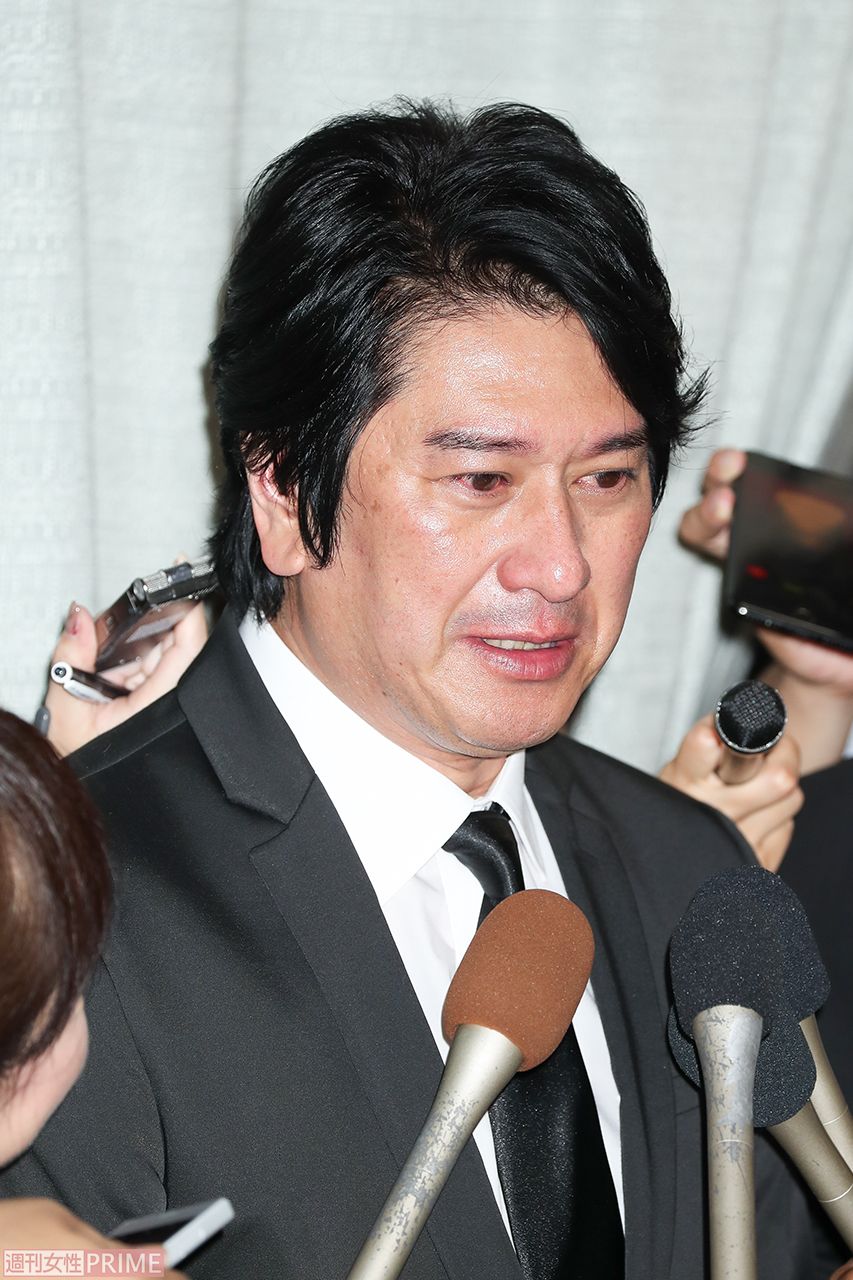 川﨑麻世（56）