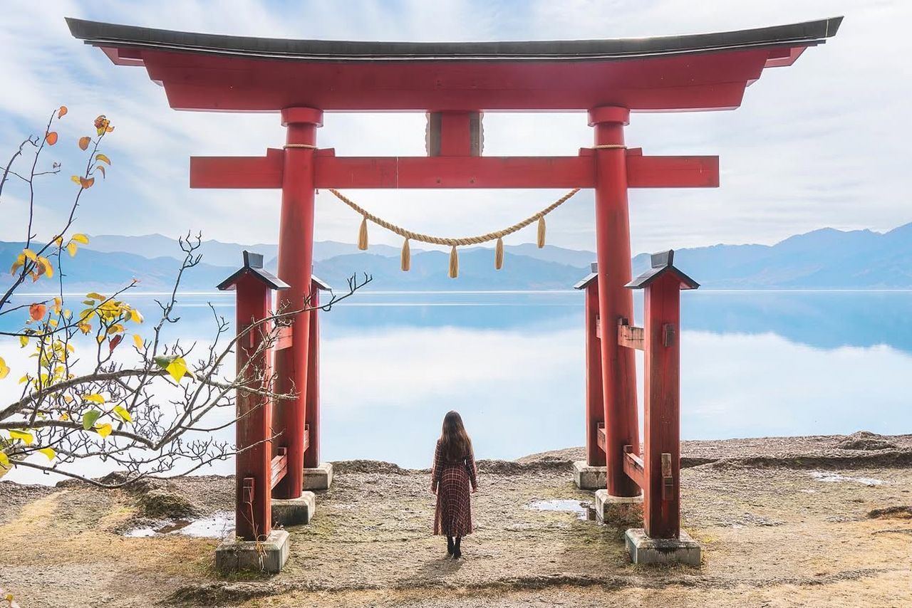 御座石神社（ござのいしじんじゃ）