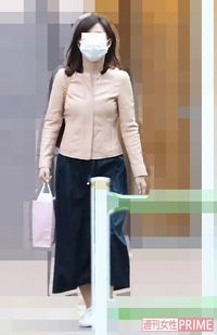 二宮の自宅を出入りする、元アナウンサーのIさん