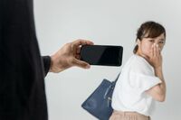 日本は“盗撮大国”、加害者に多い「大卒のごく普通の会社員」が求めるスリルと支配欲