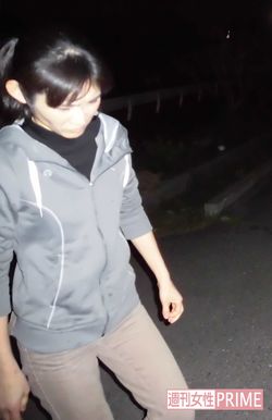 小幡育子園長は取材を振り切り、無言のまま自宅へ入っていった