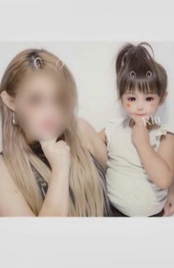 当時ネット上に拡散している母親がSNSに投稿した璃愛來ちゃんとのツーショット