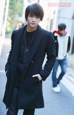 三浦宏規、財木琢磨（奥）　撮影／森田晃博