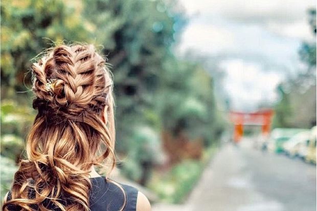 祇園の高級クラブで働く現役京大生ホステス、灯諸こしきさん