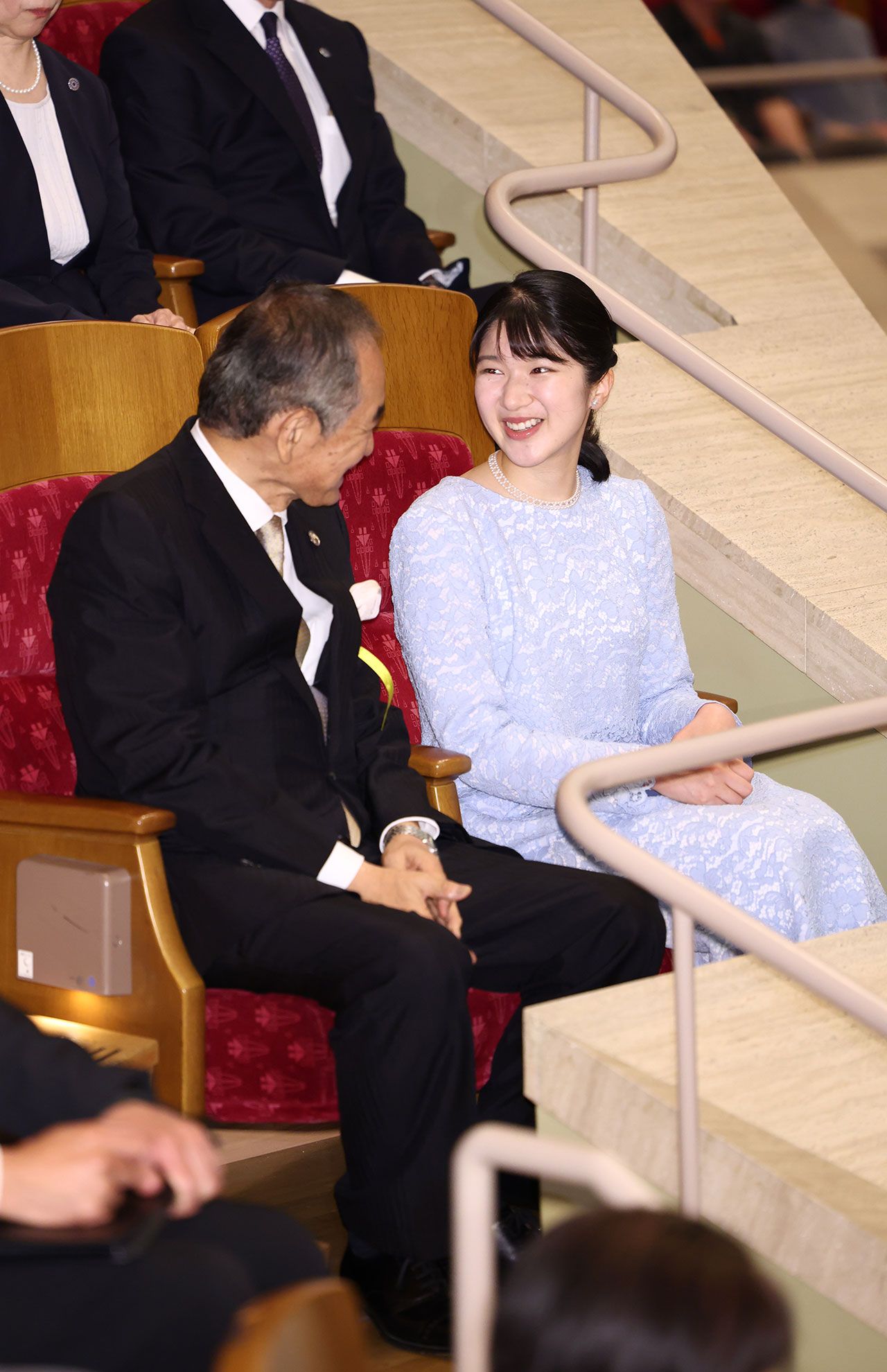 6月22日、日本フィルハーモニー交響楽団 創立70周年記念特別演奏会にご臨席された愛子さま。陛下が座られてきたシートへ座られた