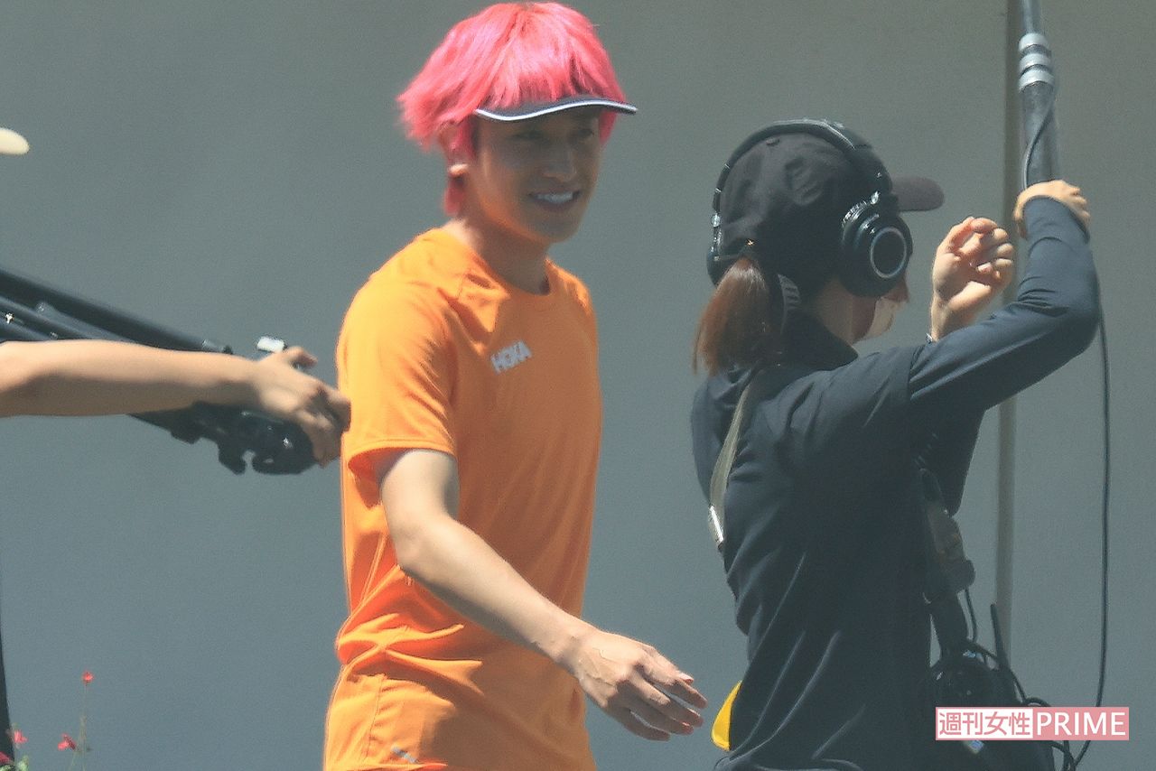 東京都江東区の陸上競技場で練習をする兼近